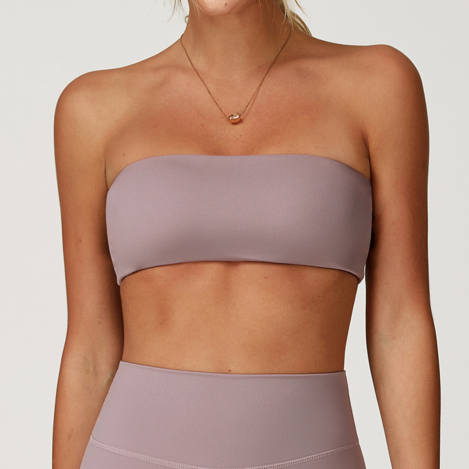 Seamless Nude Feel Sports Bra  - Base Layer Top 评论和价格